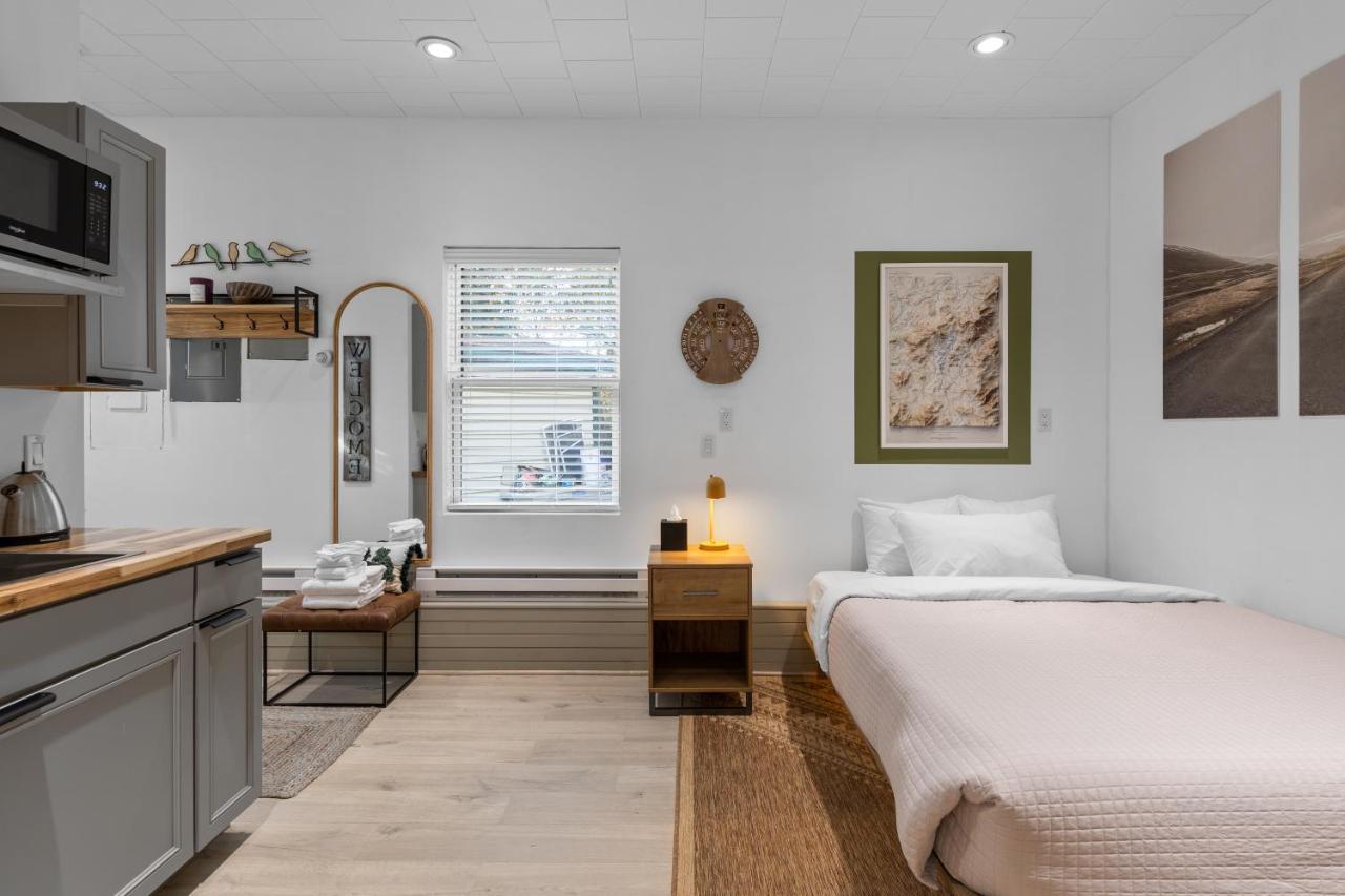 Modern Home &Cozy เลคแพลซิด ภายนอก รูปภาพ