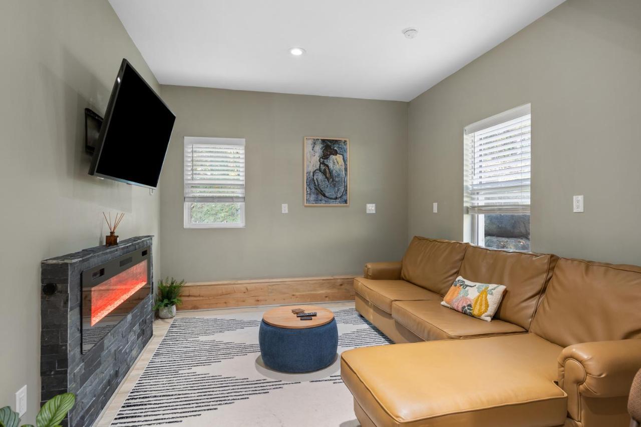 Modern Home &Cozy เลคแพลซิด ภายนอก รูปภาพ