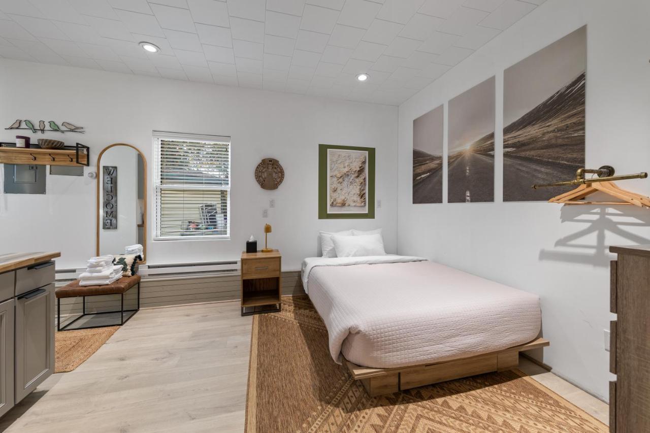 Modern Home &Cozy เลคแพลซิด ภายนอก รูปภาพ